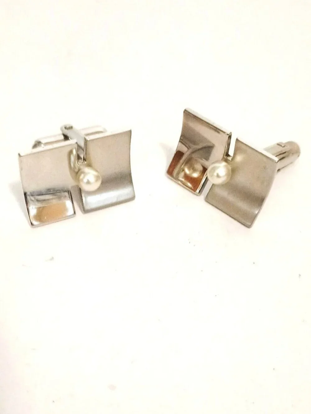 Silver Rectangle Scoop Pearl Cufflinks